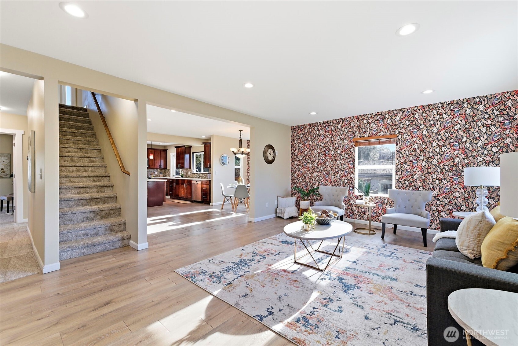 8722 Hamlet Avenue South Seattle, WA 98118 - Photo 11 of 40