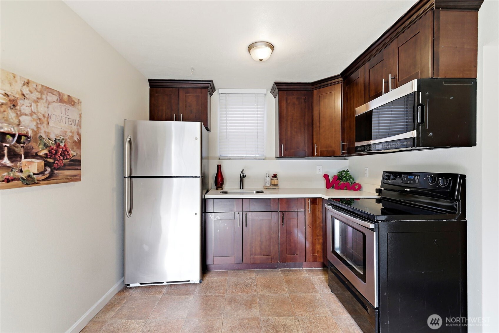 8722 Hamlet Avenue South Seattle, WA 98118 - Photo 33 of 40