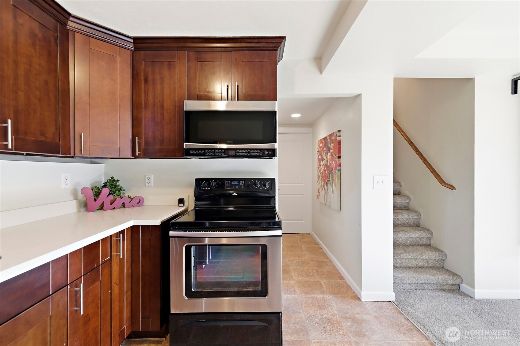 8722 Hamlet Avenue South Seattle, WA 98118 - Photo 34 of 40
