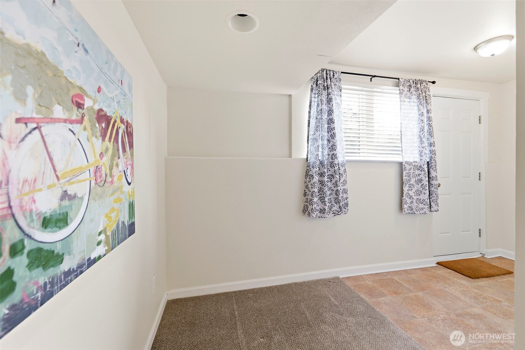 8722 Hamlet Avenue South Seattle, WA 98118 - Photo 37 of 40