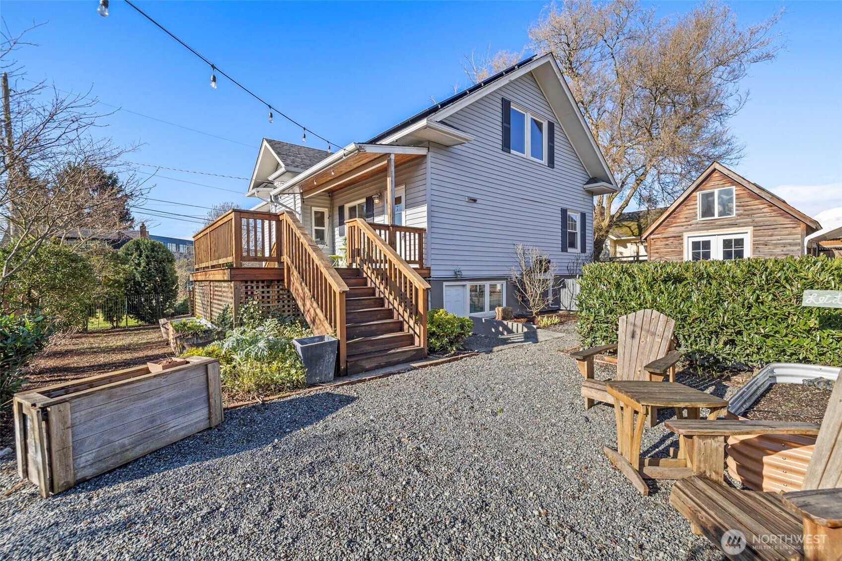 8722 Hamlet Avenue South Seattle, WA 98118 - Photo 4 of 40