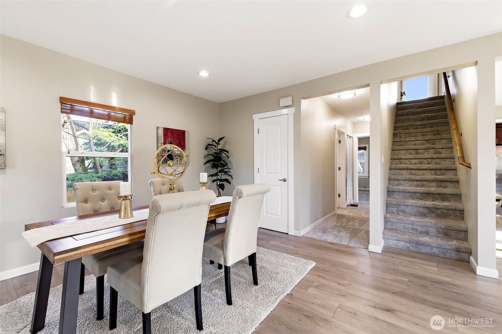 8722 Hamlet Avenue South Seattle, WA 98118 - Photo 10 of 40