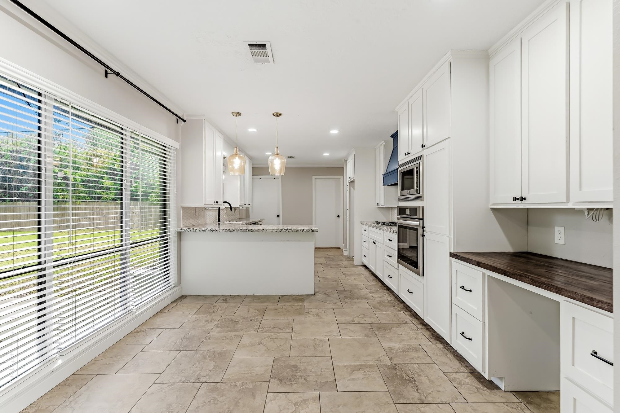 835 Howell Street Beaumont, TX 77706 - Photo 11 of 31