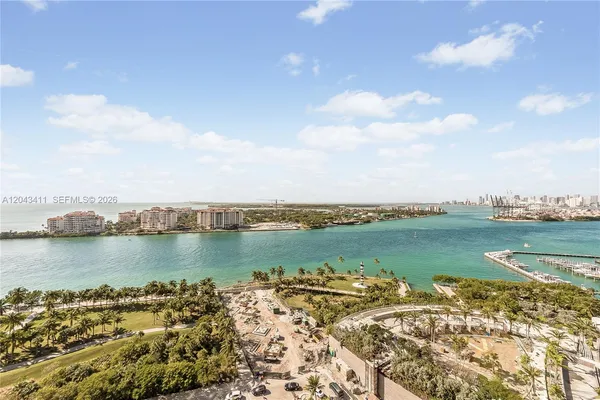 $16,000 | 300 South Pointe Drive, Unit 2103, Miami Beach, FL 33139