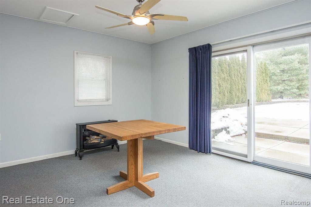 3149 Pontiac Lake Road Waterford, MI 48328 - Photo 10 of 35