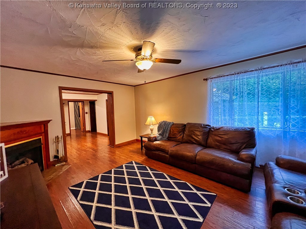 790 Narrow Branch Road Elkview, WV 25071 - Photo 9 of 39 Gallery Image 9