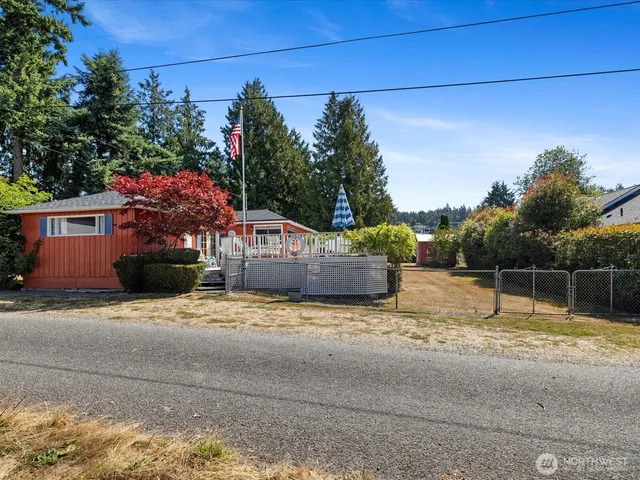 $399,000 | 176 North Maple Street, Camano Island, WA 98282