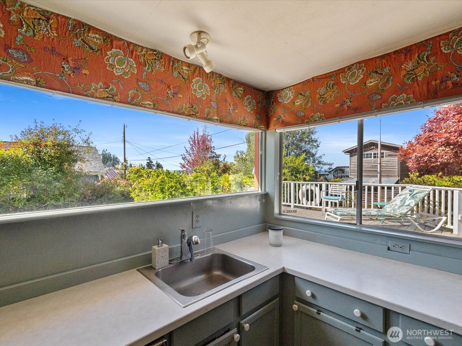 176 North Maple Street Camano Island, WA 98282 - Photo 7 of 17