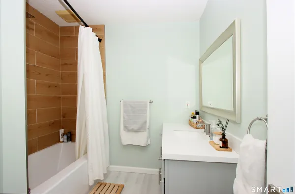 $539,000 | 130 Bear Swamp Road, East Hampton, CT 06424