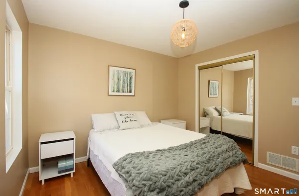 $539,000 | 130 Bear Swamp Road, East Hampton, CT 06424