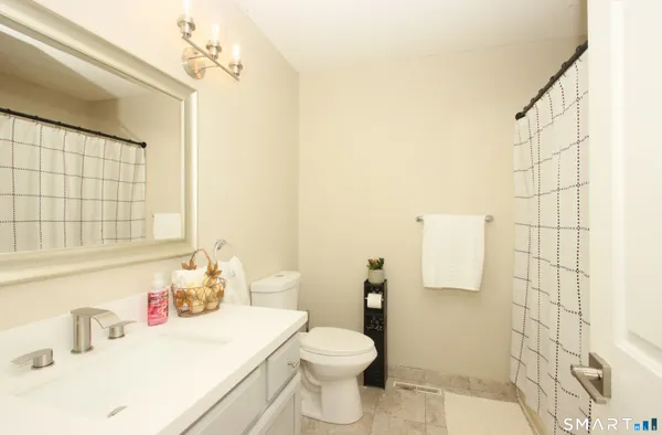 $539,000 | 130 Bear Swamp Road, East Hampton, CT 06424