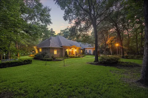 $1,250,000 | 37519 Edgewater Drive, Pinehurst, TX 77362