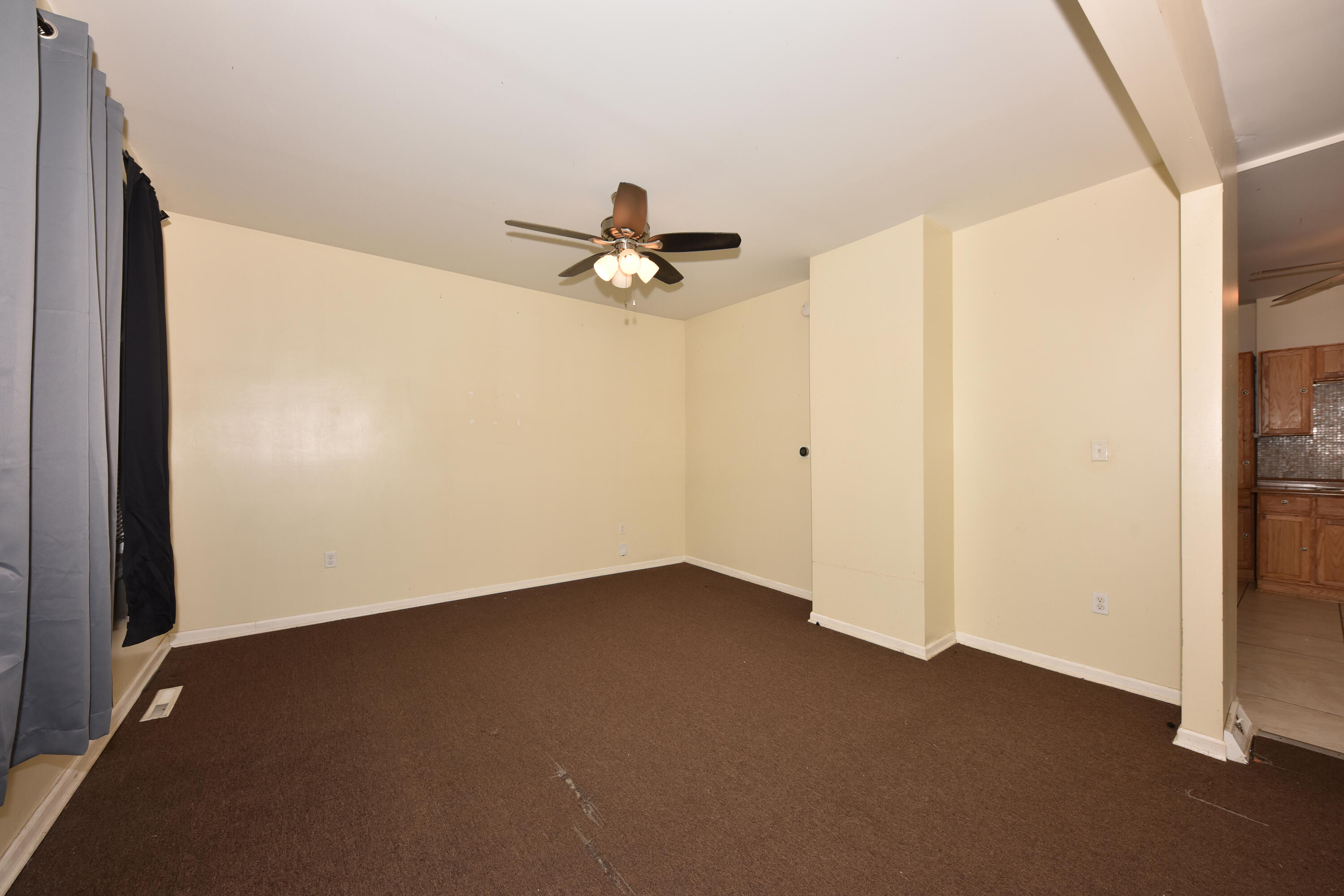 1856 North 24th Place Milwaukee, WI 53205 - Photo 11 of 29 Living room