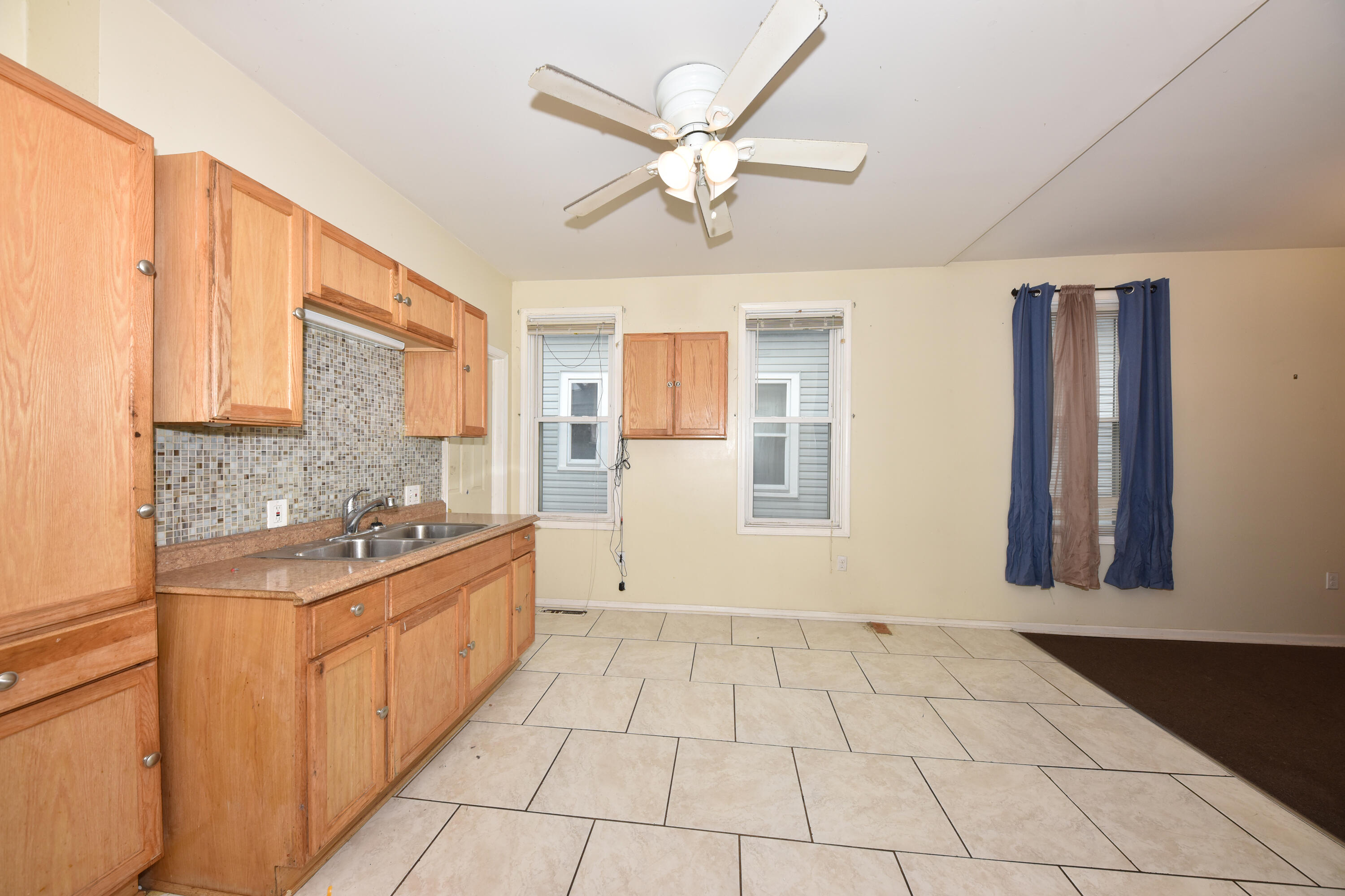 1856 North 24th Place Milwaukee, WI 53205 - Photo 15 of 29 Kitchen