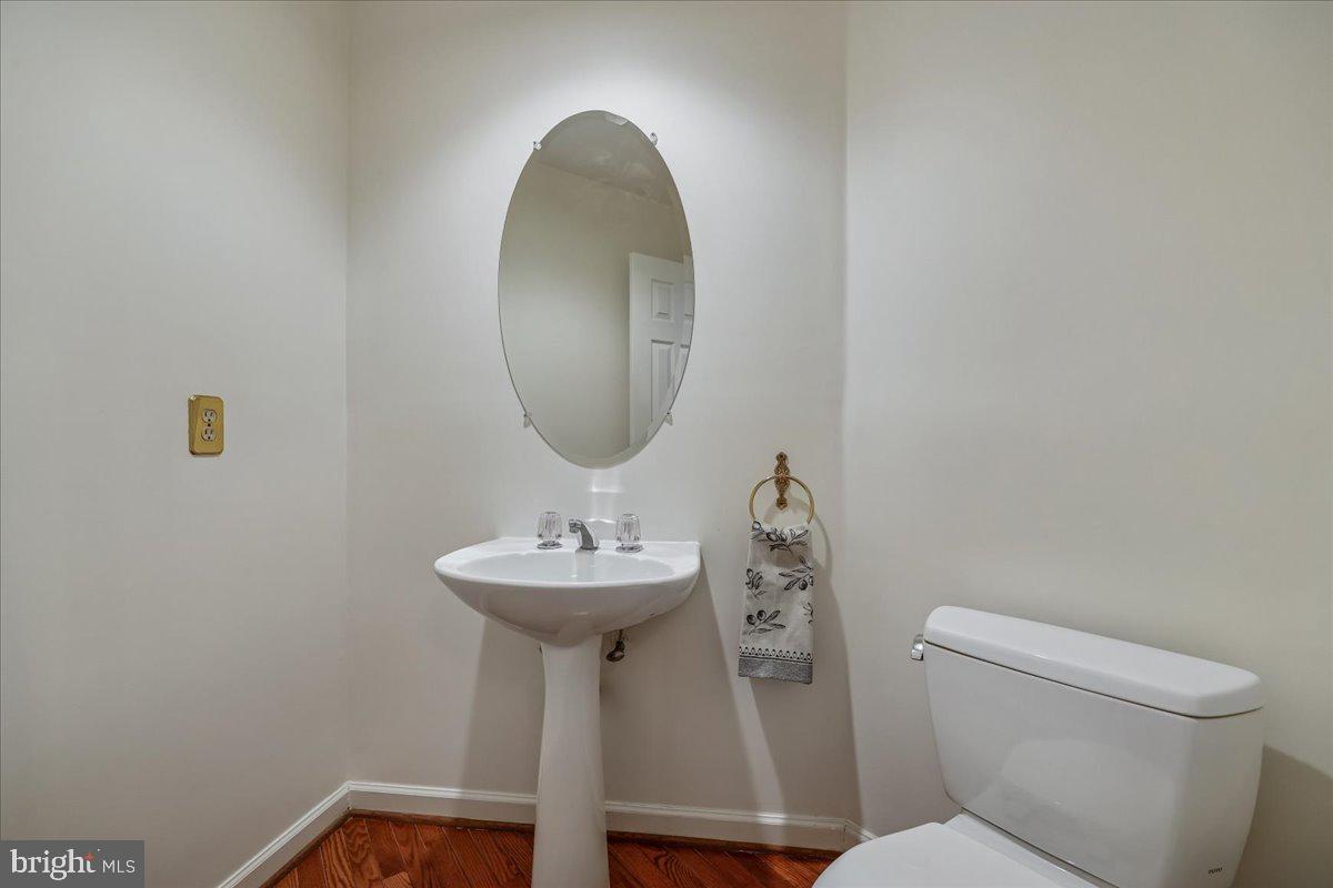 11417 Cedar Ridge Drive Potomac, MD 20854 - Photo 18 of 34
