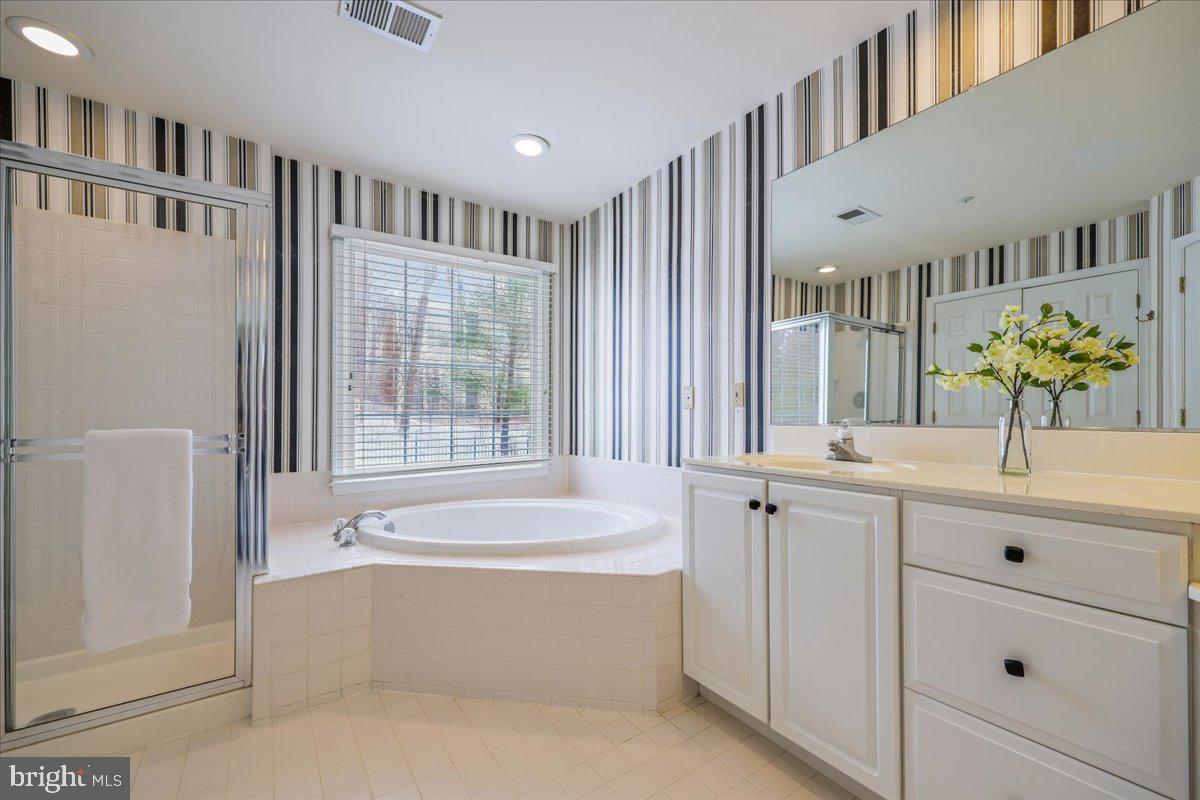11417 Cedar Ridge Drive Potomac, MD 20854 - Photo 23 of 34