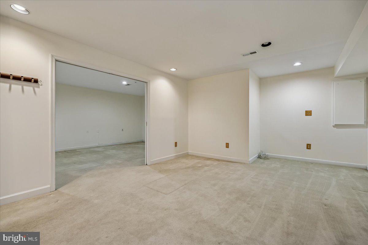 11417 Cedar Ridge Drive Potomac, MD 20854 - Photo 32 of 34
