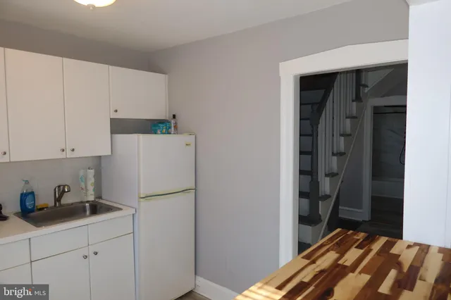 $2,100 | 37 West Clinton Avenue, Oaklyn, NJ 08107