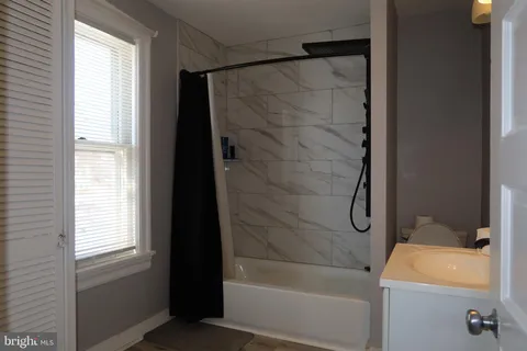 $2,100 | 37 West Clinton Avenue, Oaklyn, NJ 08107