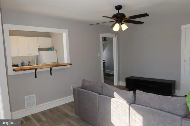 $2,100 | 37 West Clinton Avenue, Oaklyn, NJ 08107