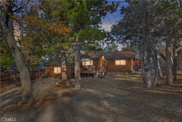 $365,000 | 811 Leonard Lane, Sugarloaf, CA 92386
