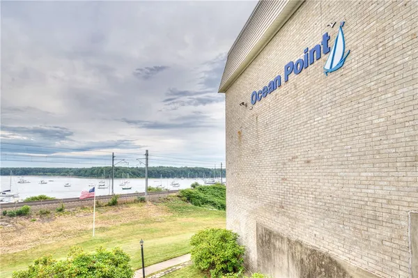$2,150 | 4430 Post Road, Unit B18, Warwick, RI 02818