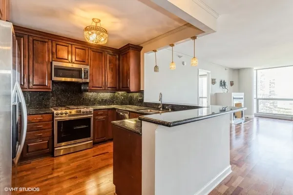 $7,800 | 420 East Waterside Drive, Unit 2214, Chicago, IL 60601