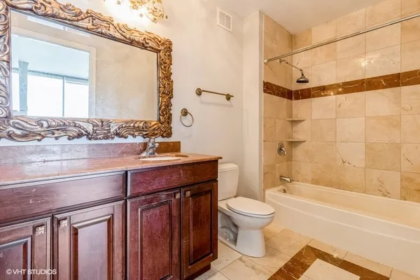 $7,800 | 420 East Waterside Drive, Unit 2214, Chicago, IL 60601