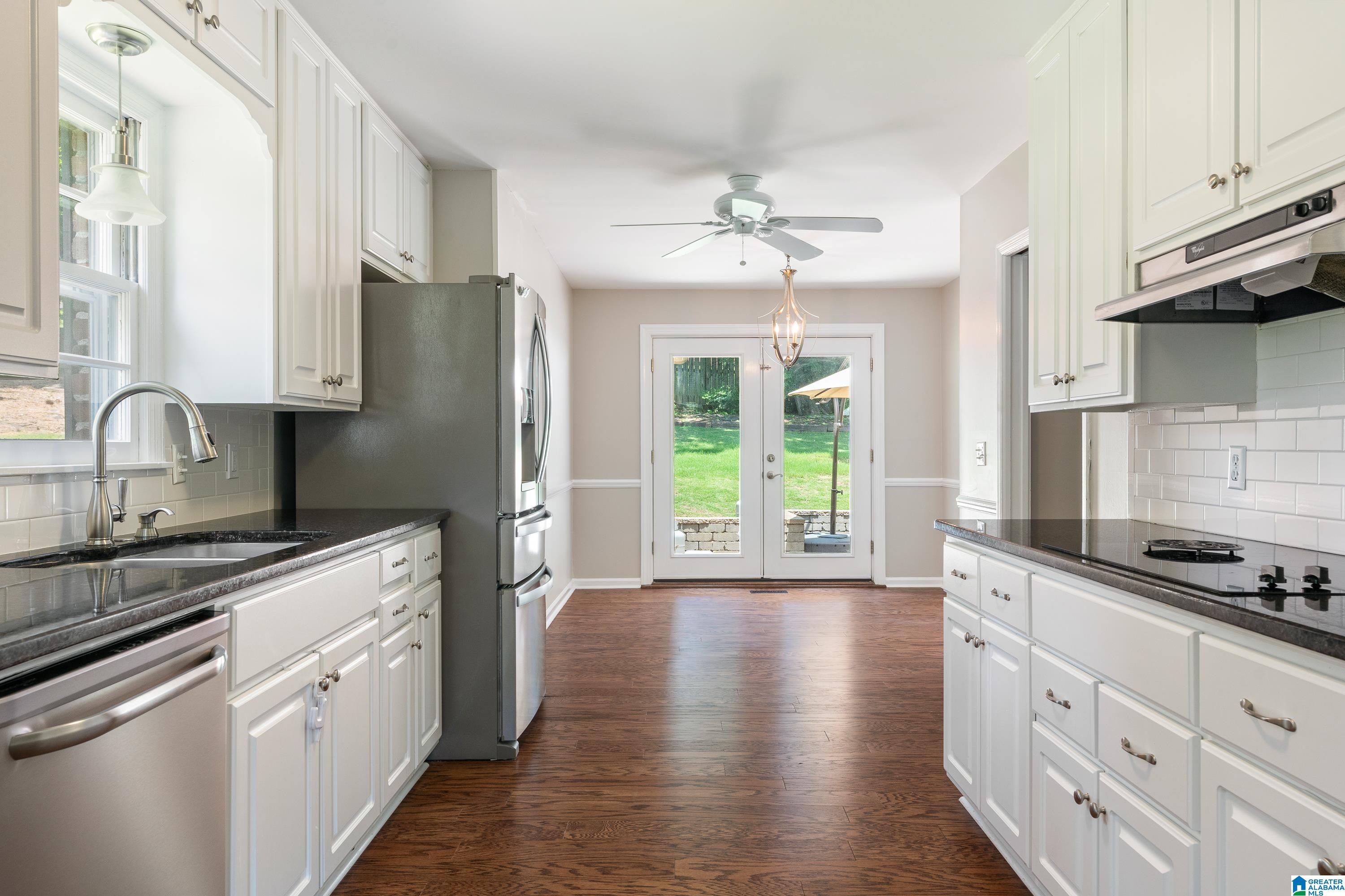 3800 Crestside Road Birmingham, AL 35223 - Photo 13 of 44