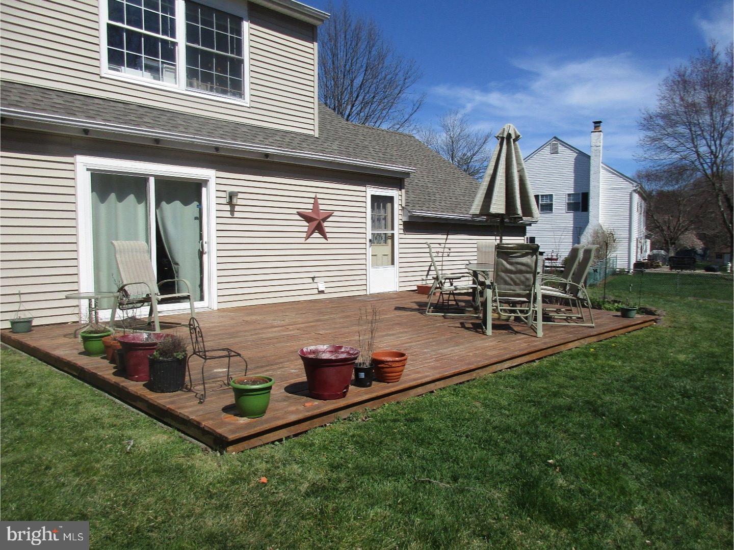 559 Coach Road Horsham, PA 19044 - Photo 4 of 17 Deck