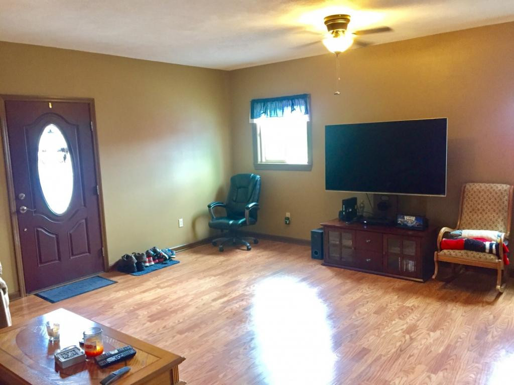 10519 Salem Road Wise, VA 24293 - Photo 23 of 36 Large family room