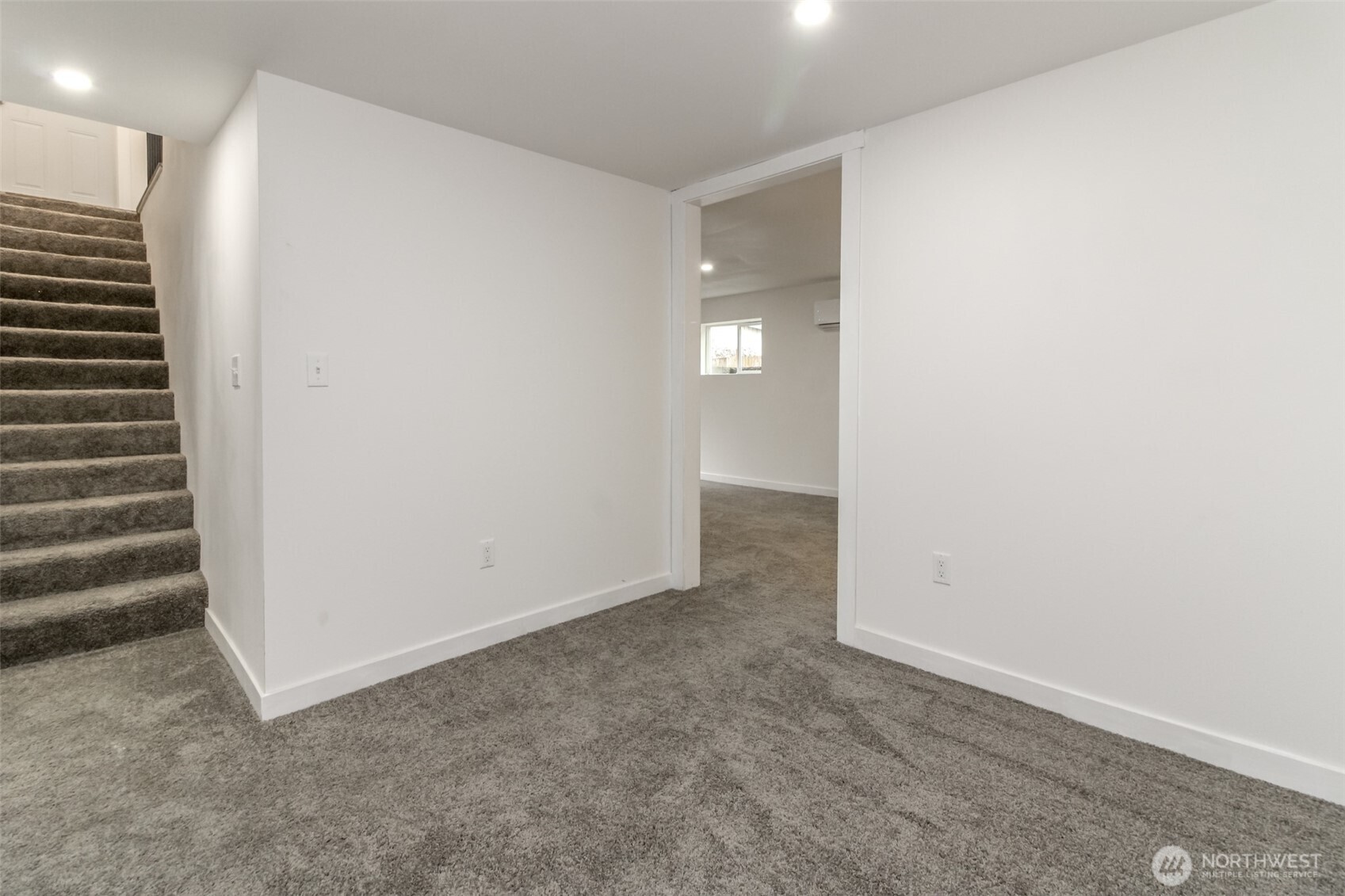 9613 South 240th Street Kent, WA 98031 - Photo 13 of 24