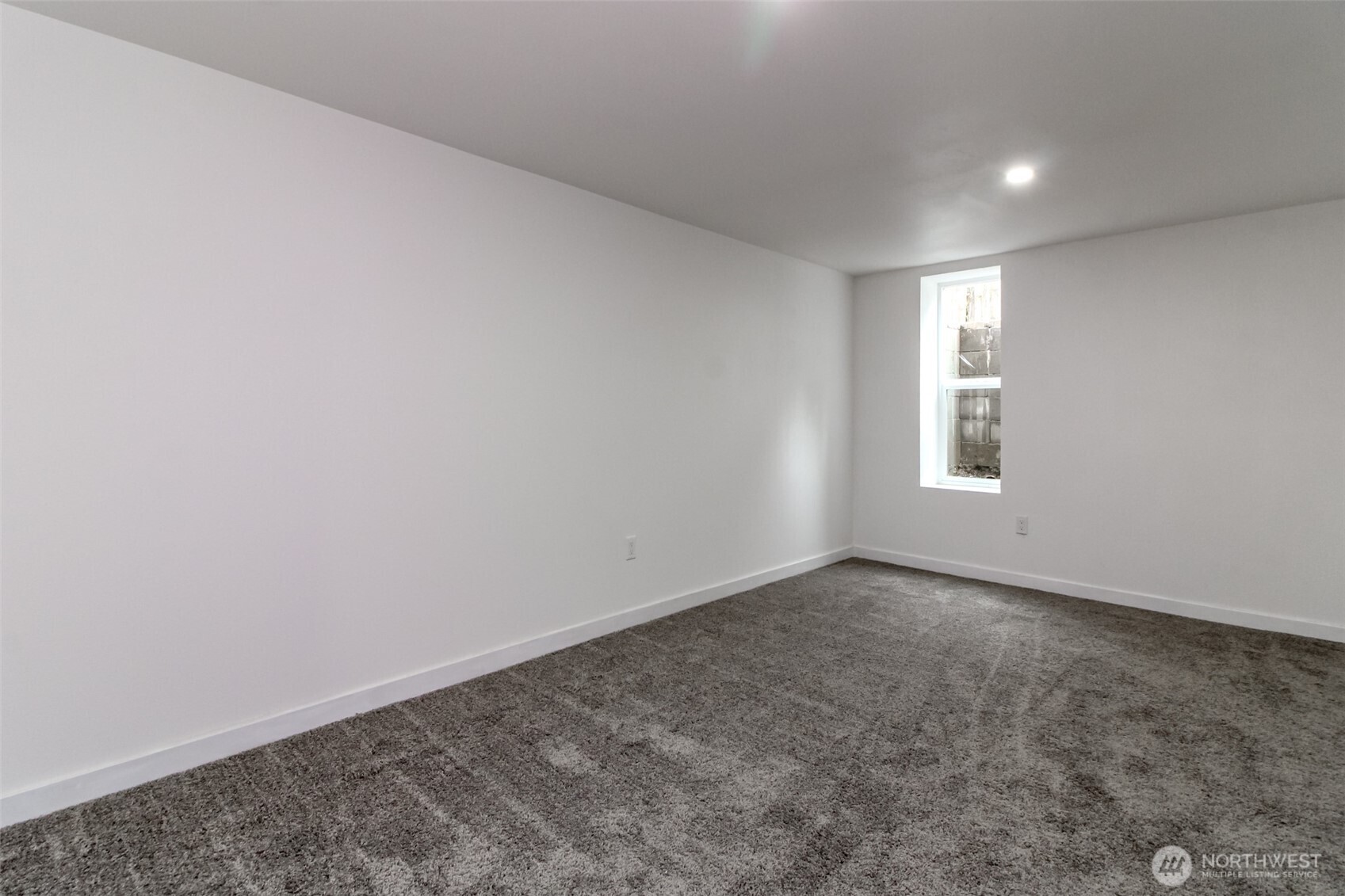 9613 South 240th Street Kent, WA 98031 - Photo 14 of 24