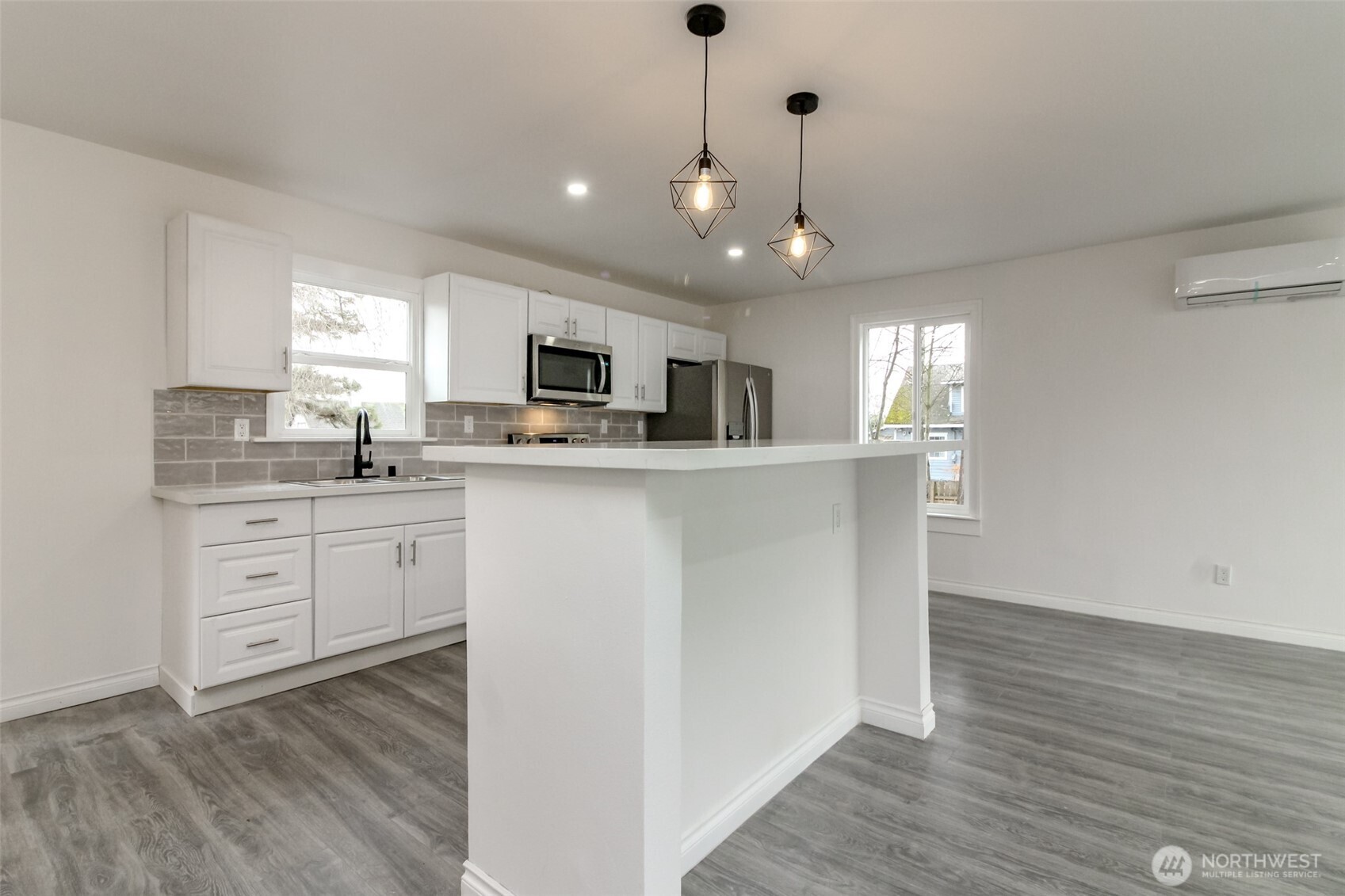 9613 South 240th Street Kent, WA 98031 - Photo 5 of 24