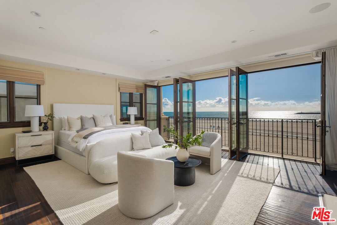 6209 Ocean Front Walk Playa del Rey, CA 90293 - Photo 30 of 57 a bed room with a bed and a large window