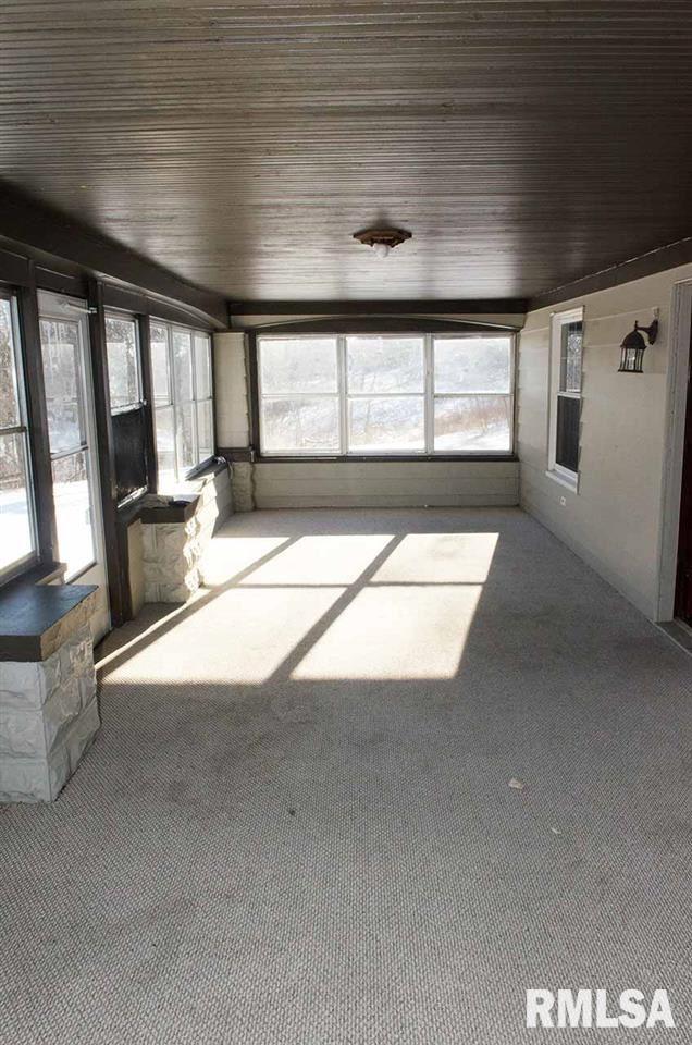 4622 Rockingham Road Davenport, IA 52802 - Photo 17 of 19 Gallery Image 17