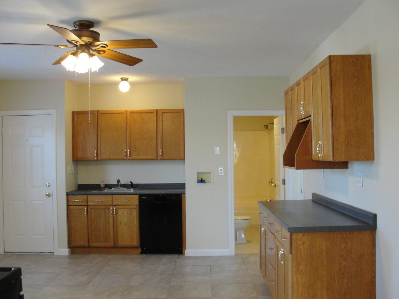 311 Calef Road Manchester, NH 03103 - Photo 13 of 40