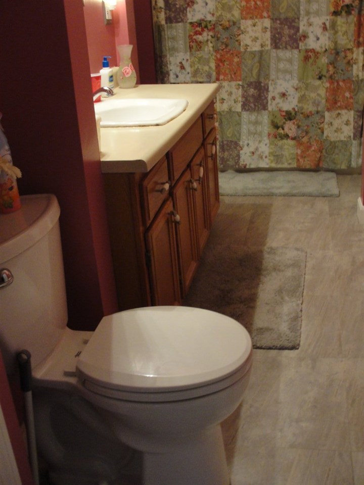 311 Calef Road Manchester, NH 03103 - Photo 22 of 40