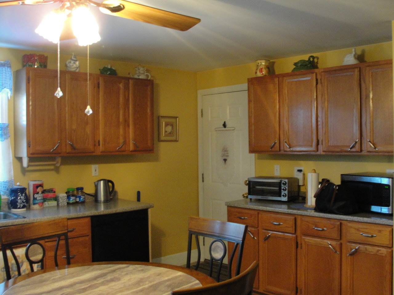 311 Calef Road Manchester, NH 03103 - Photo 23 of 40