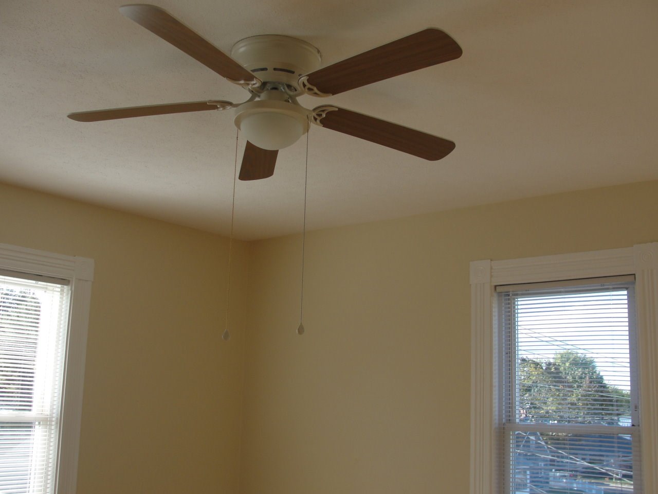 311 Calef Road Manchester, NH 03103 - Photo 8 of 40