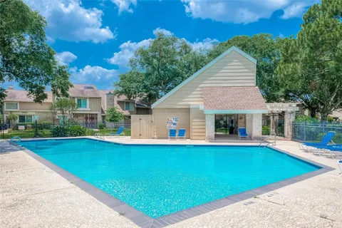 $160,000 | 11691 Village Pl Drive, Unit 263, Houston, TX 77077