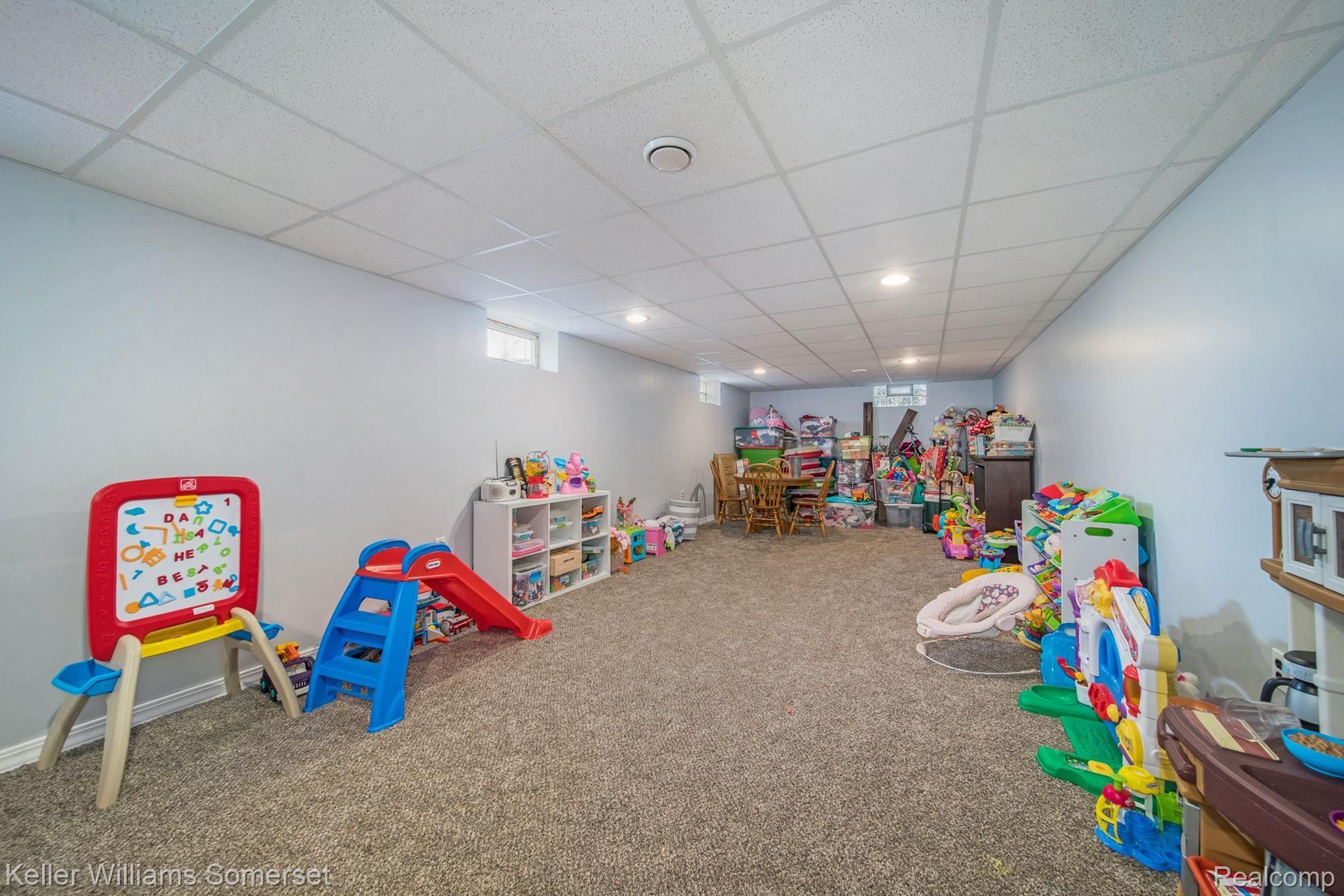 4003 Kent Road Royal Oak, MI 48073 - Photo 27 of 34 4003-Kent_2.jpg