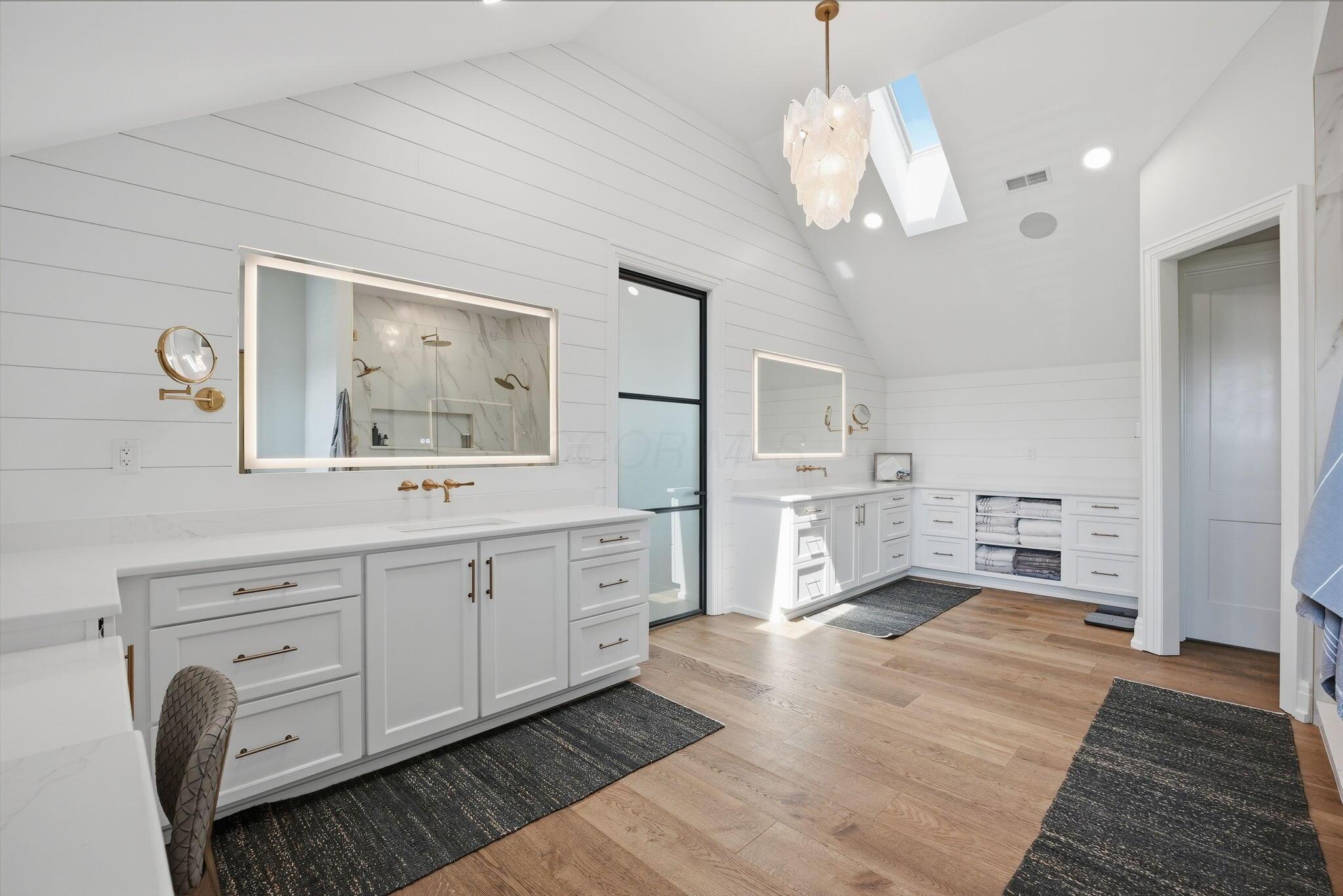10122 Concord Road Dublin, OH 43017 - Photo 56 of 119 Multiple Vanities