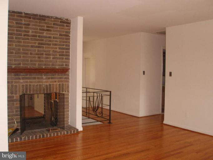 1004 Devere Drive Silver Spring, MD 20903 - Photo 2 of 7 Living Room