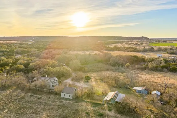 $1,950,000 | 9402 Doss-Spring Creek Road, Doss, TX 78618