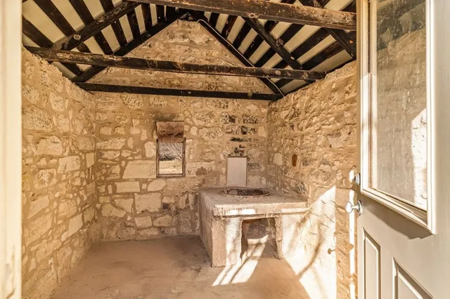 $1,950,000 | 9402 Doss-Spring Creek Road, Doss, TX 78618