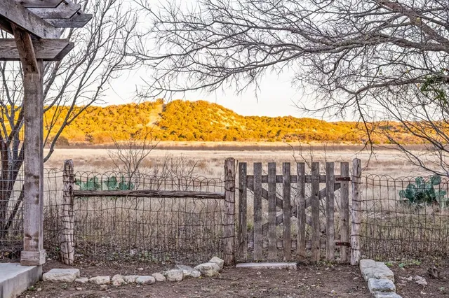 $1,950,000 | 9402 Doss-Spring Creek Road, Doss, TX 78618