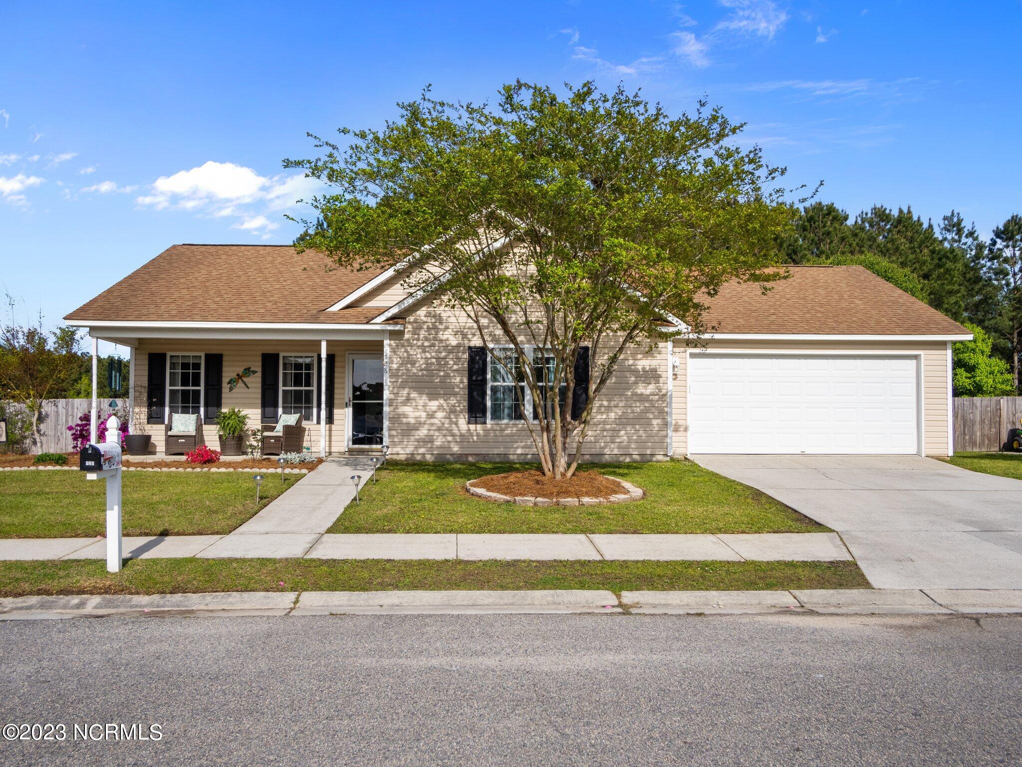 128 Tealbriar Street, Burgaw, NC 28425 Compass