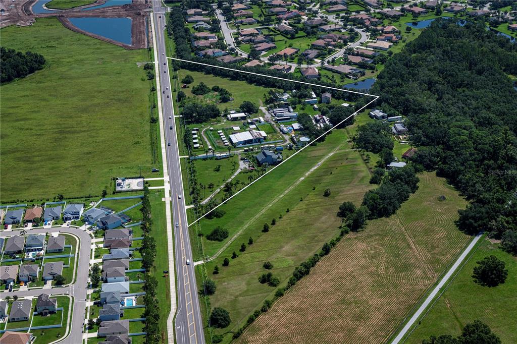 211 Rye Road Northeast Bradenton, FL 34212 - Photo 2 of 6