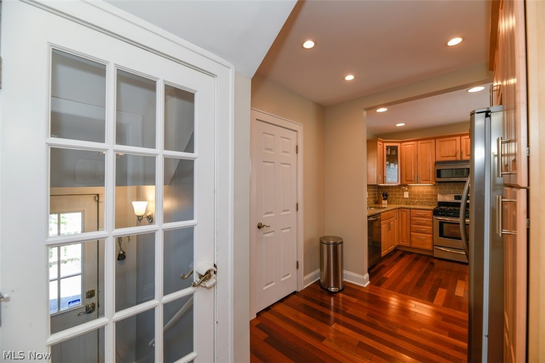 2611 Eaton Road Cleveland, OH 44118 - Photo 11 of 33